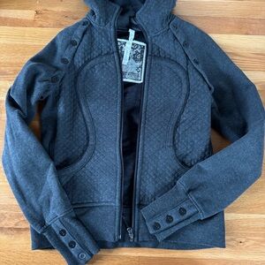 Lululemon Button Sleeve Charcoal Quilted Jacket